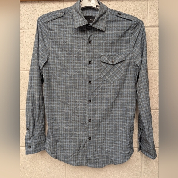 Hurley Dress Shirt Mens Size Small Excellent Condition - Picture 2 of 14